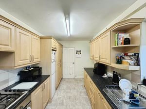 Kitchen- click for photo gallery